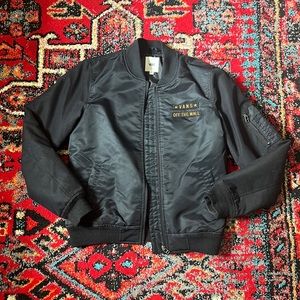 Like new Vans Women Bomber Jacker